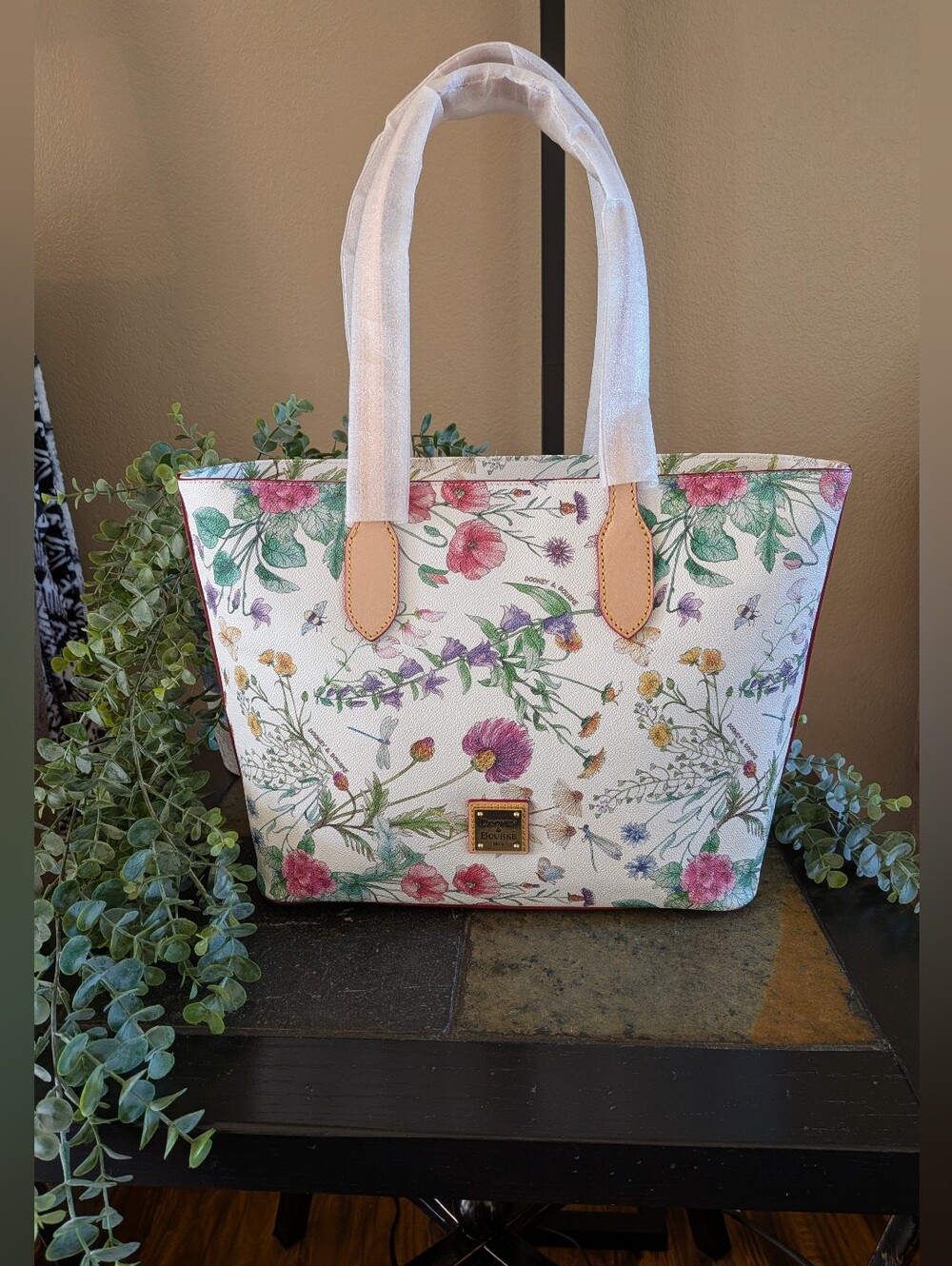 NWT! Dooney & Bourke White Coated Cotton Botanical Tote